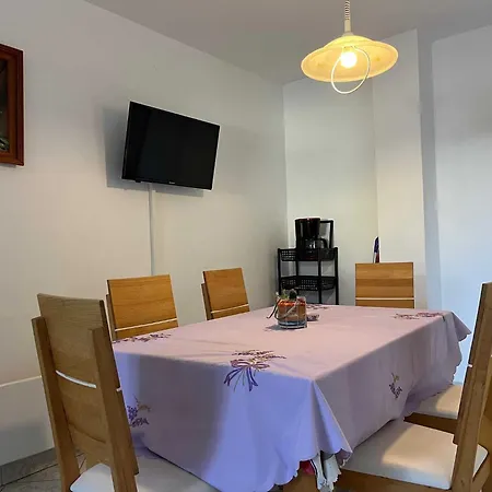 Mira Apartmán Vantacici