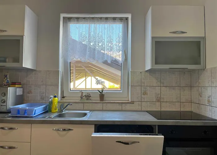 Mira Apartment Vantacici