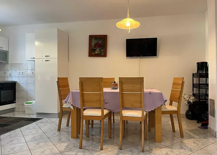 Apartment Mira Vantacici